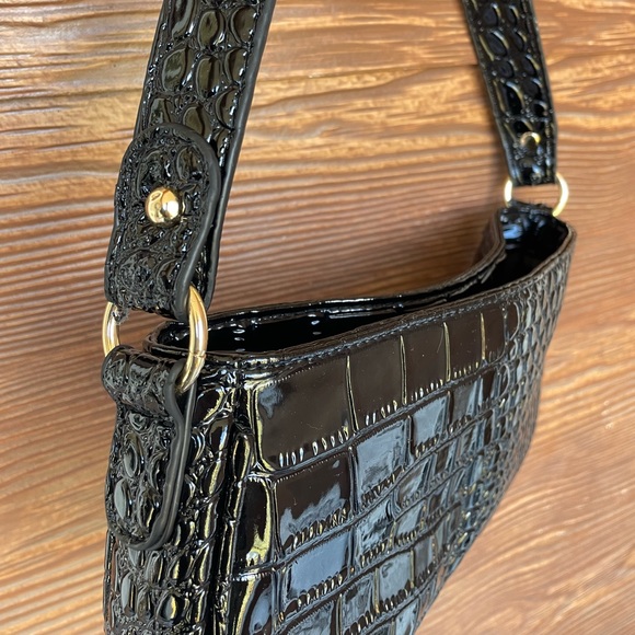 Black over the shoulder purse - Picture 3 of 4